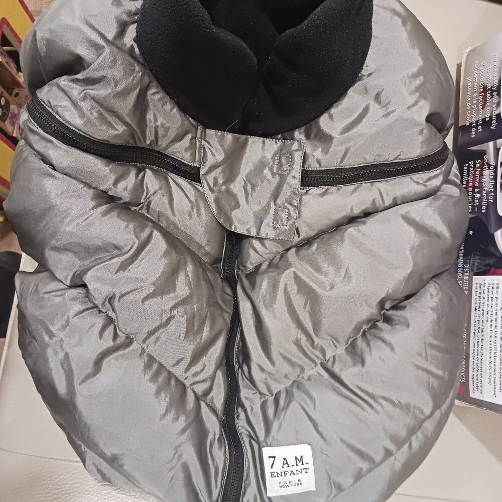 7 a.m. Enfant car seat cocoon